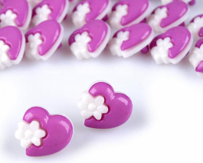 10 Knöpfe Herzen mit Blumen lila 